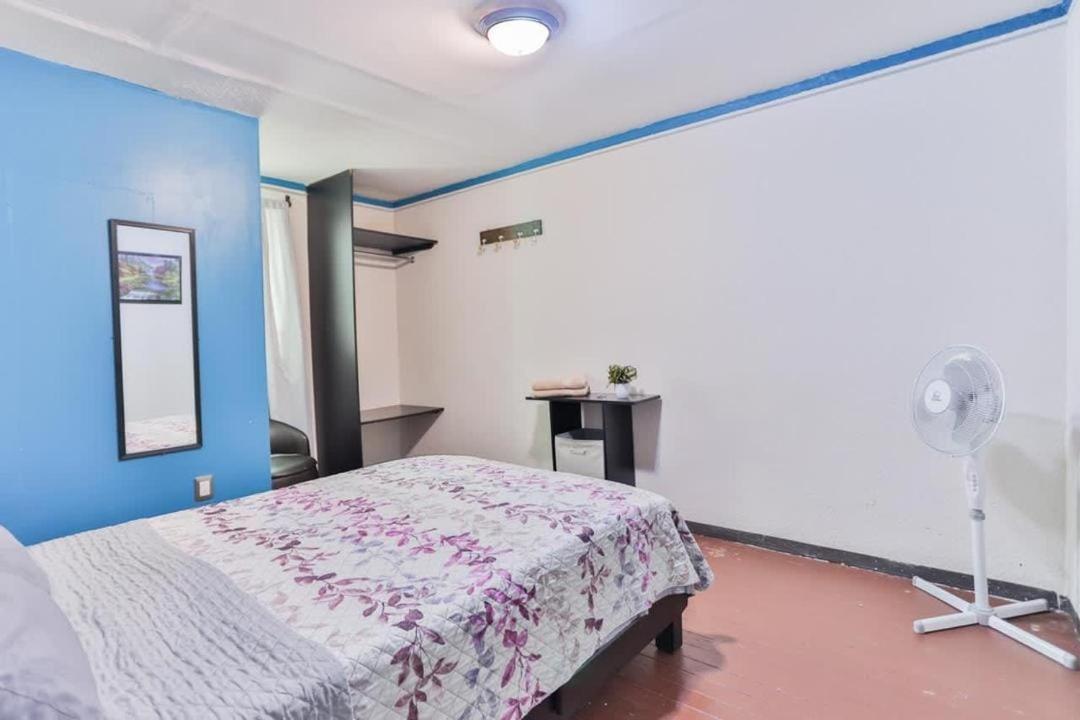 Capsule hotel Rooms Mexico City